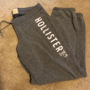 Hollister joggers
